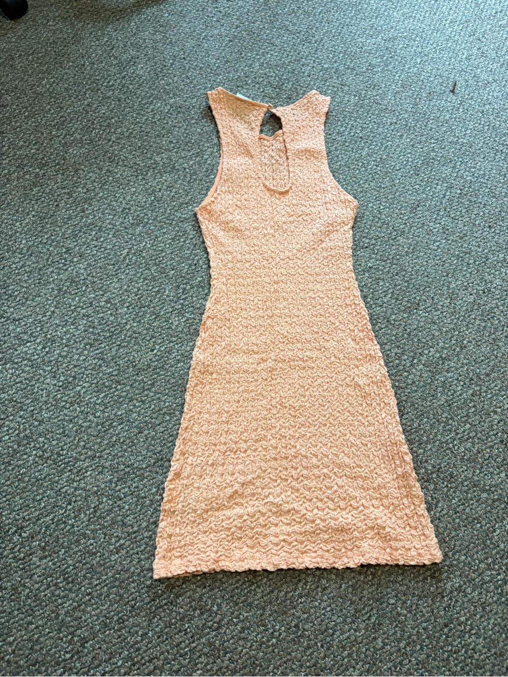 Sleeveless Peach Textured Knit Midi Dress - Picture 3 of 3